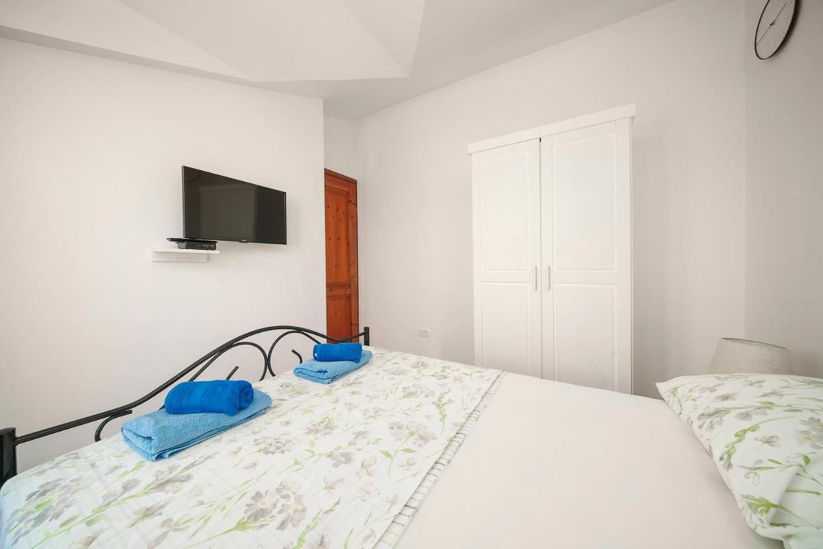 Villa Grey Stone Vodice Esterno foto