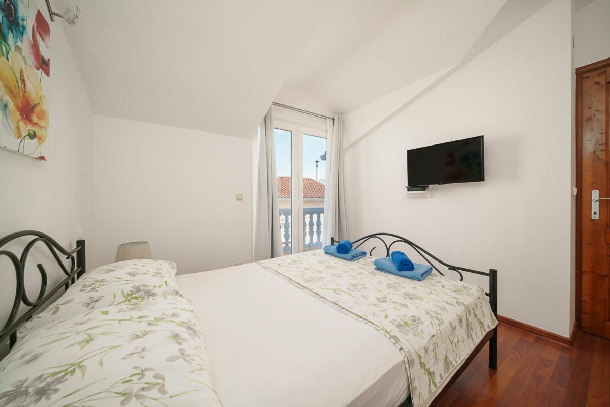 Villa Grey Stone Vodice Esterno foto