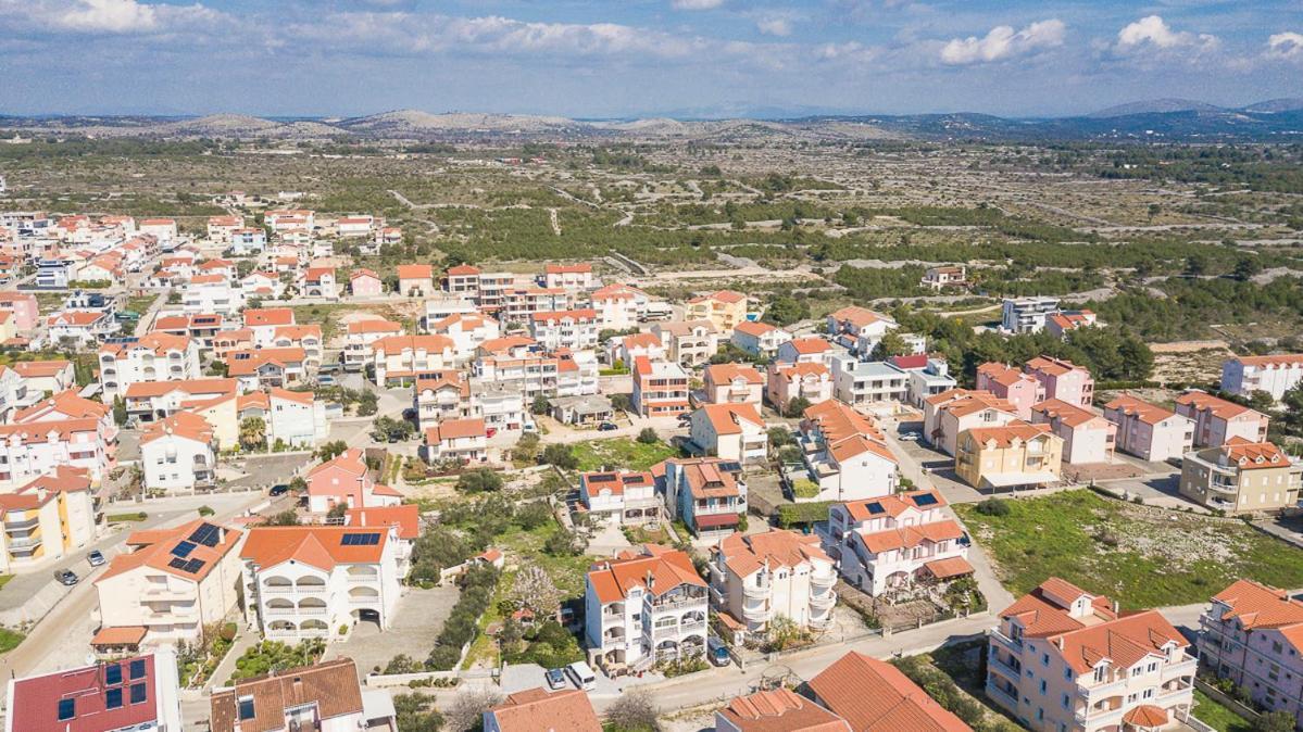 Villa Grey Stone Vodice Esterno foto