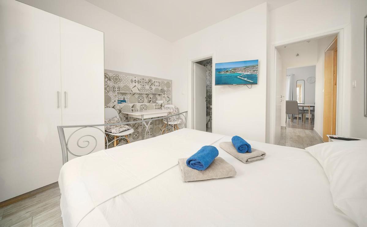 Villa Grey Stone Vodice Esterno foto